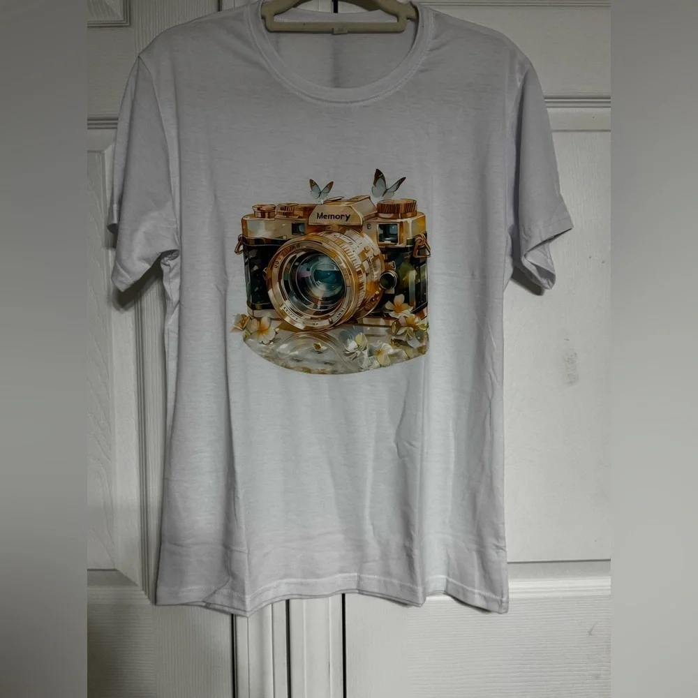 Vintage Camera Graphic T-shirt, Graphic DTF Tee Customized Tee White Size M NWOT - Picture 6 of 7